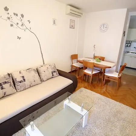 Navigare Apartment *