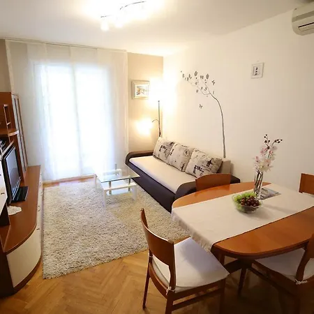 Navigare Apartment *